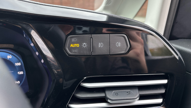 Ford Transit Connect 250 L2 Petrol 1.5 EcoBoost PHEV 150 Limited Van Auto